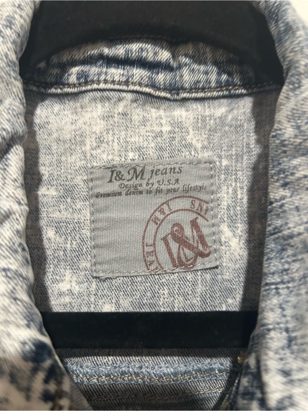 Acid Wash Denim Sleeveless Cropped Vest - Picture 3 of 4